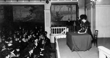 Marguerite à un congrès